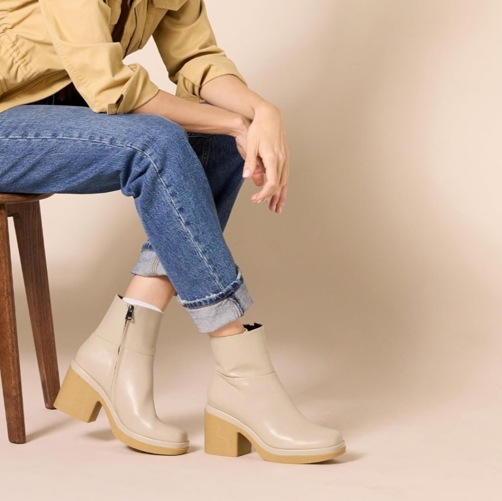 Amazon Essentials Tan Theresa Platform Ankle Bootie